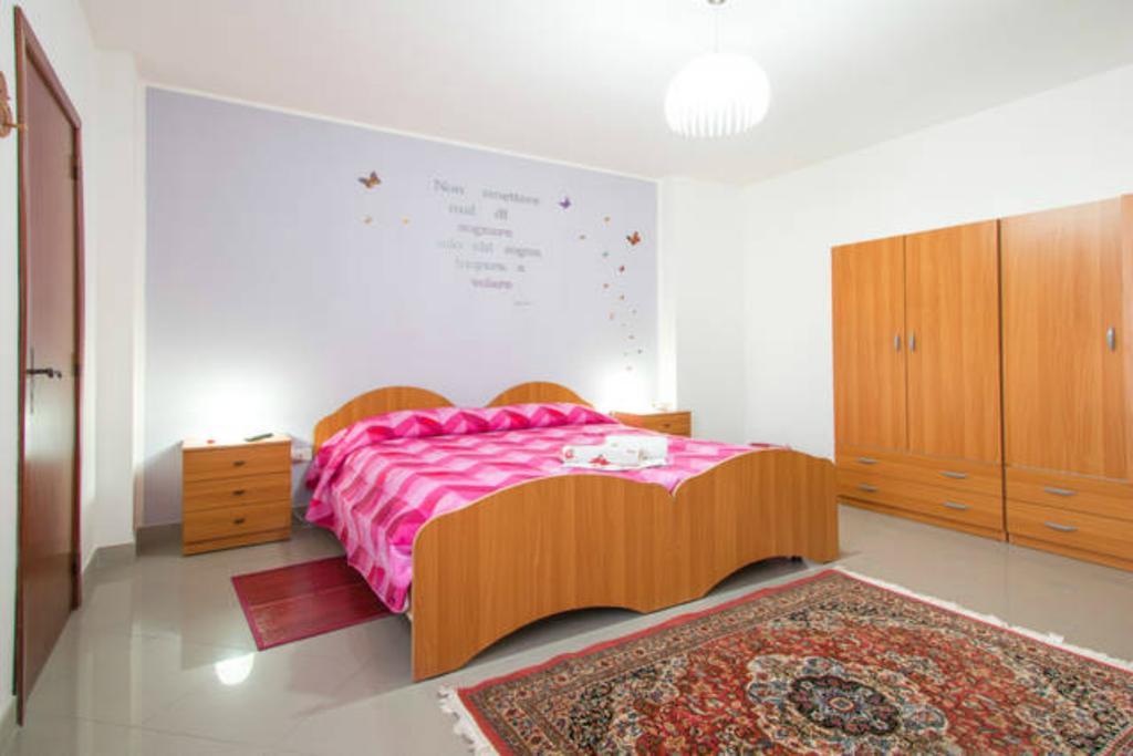 레체 Lo Specchio Del Salento B&B 객실 사진