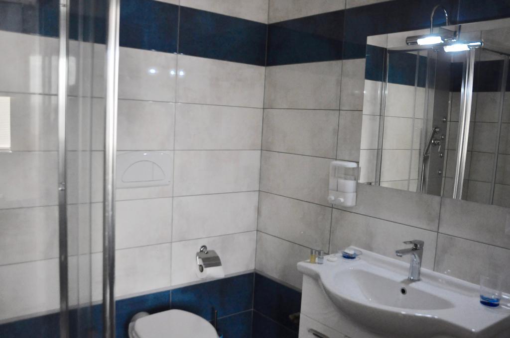 레체 Lo Specchio Del Salento B&B 외부 사진