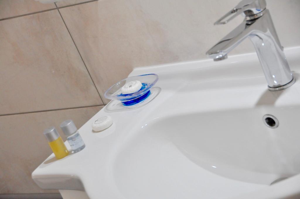 레체 Lo Specchio Del Salento B&B 외부 사진